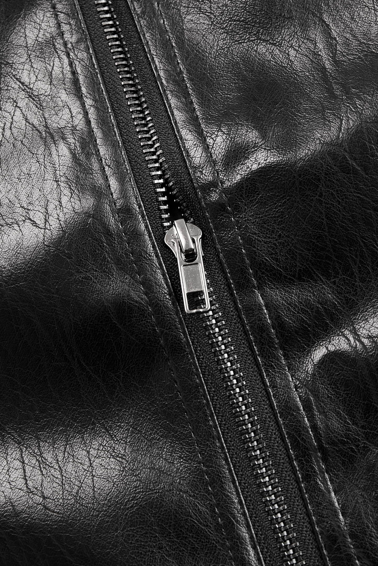 Sofia – Damen Lederjacke mit Reißverschluss und Stehkragen