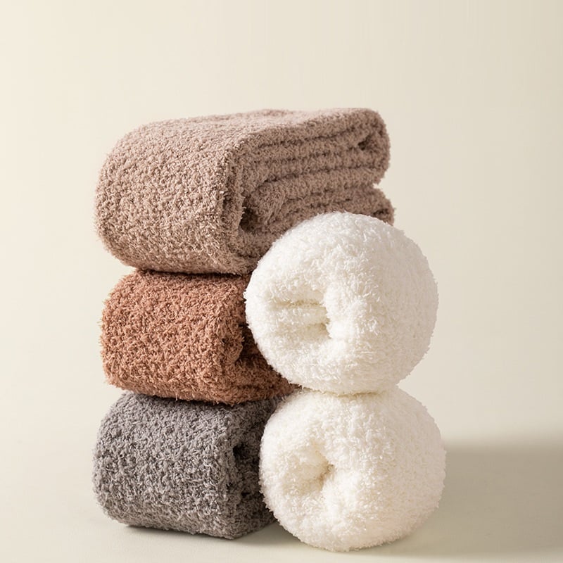 Mila - Flauschige Overknee-Socken für Damen