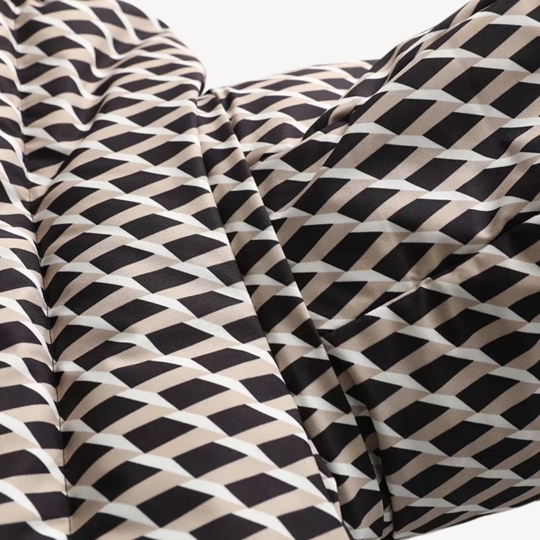 Sophie – Elegante Damen Steppjacke mit Taillengürtel