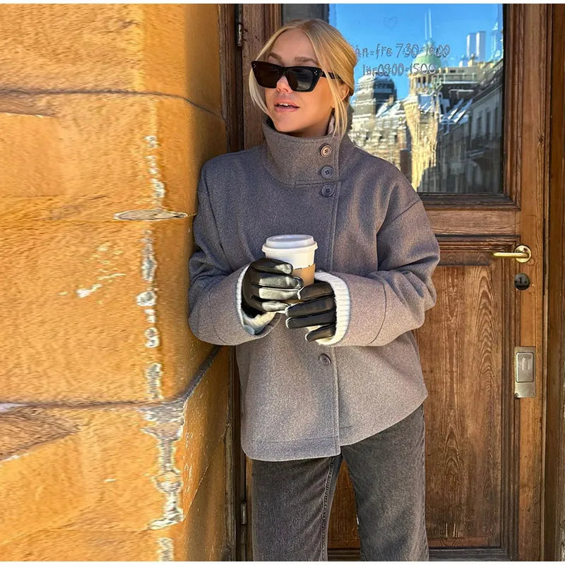 Elina – Kurzer Wollmantel mit Stehkragen Damen