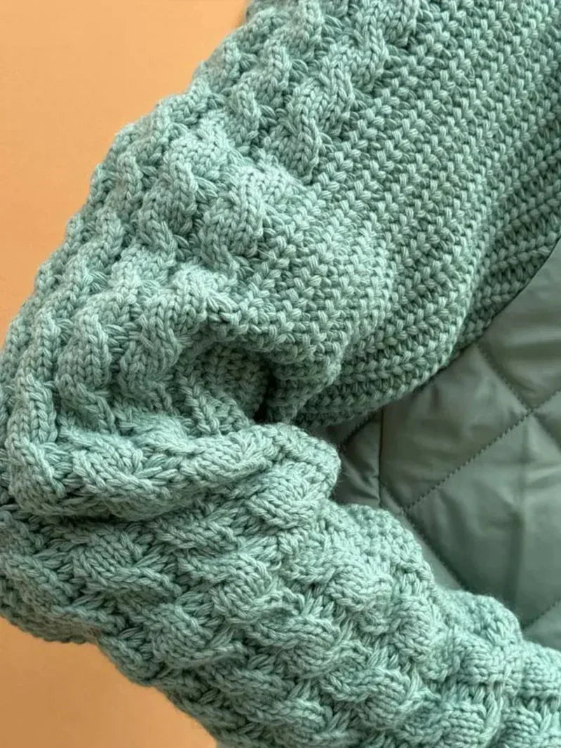 Nora – Damen Steppjacke mit Strickärmeln und Reißverschluss