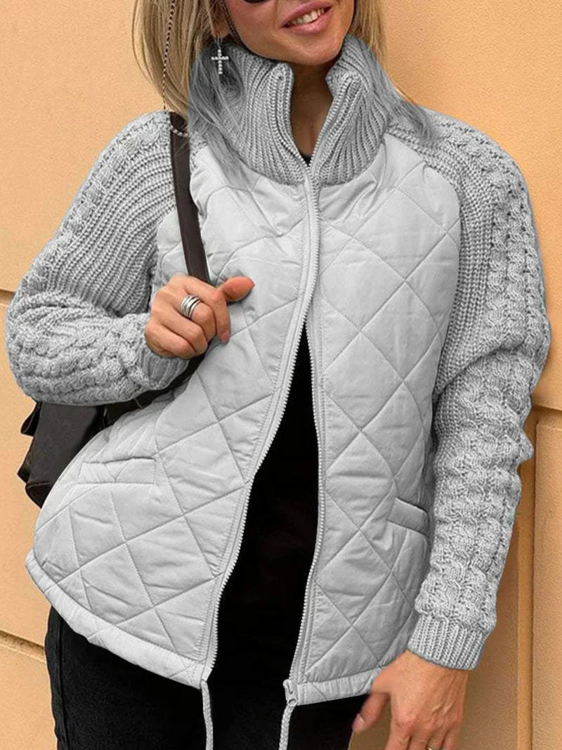 Nora – Damen Steppjacke mit Strickärmeln und Reißverschluss