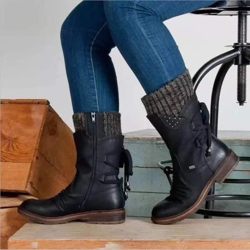 Mira - Damen Winterboots mit Schnürung und Nieten-Details