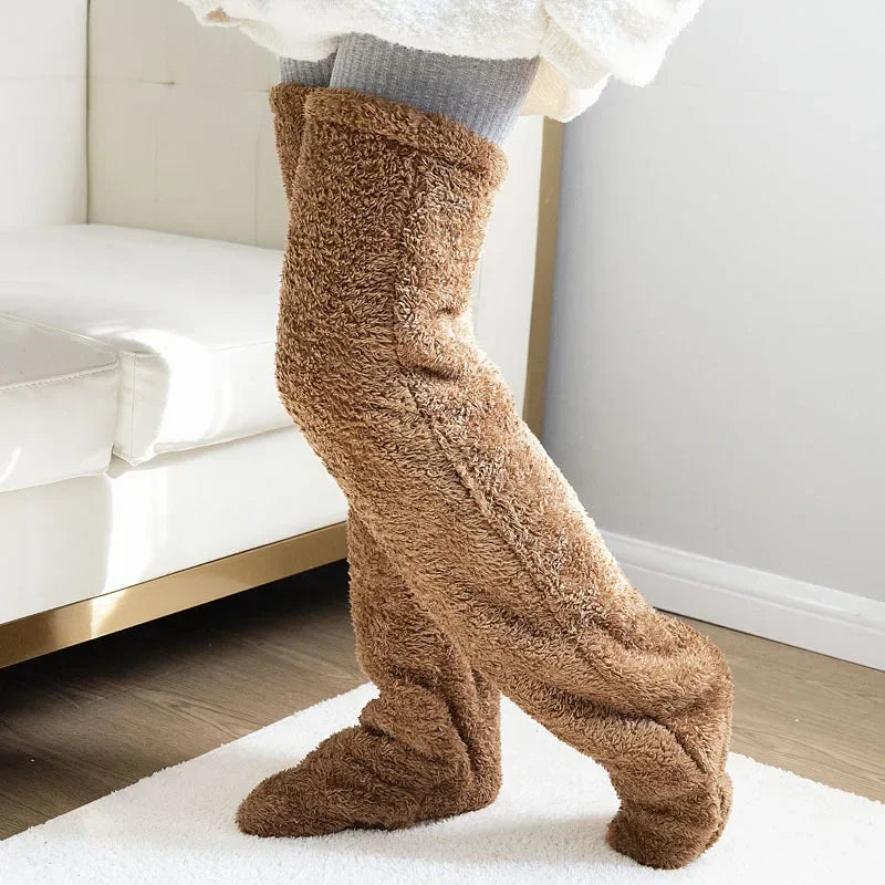 Clara – Flauschige Overknee-Socken für Damen