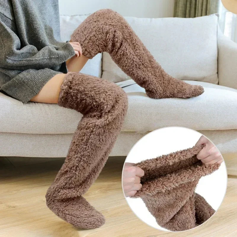 Clara – Flauschige Overknee-Socken für Damen