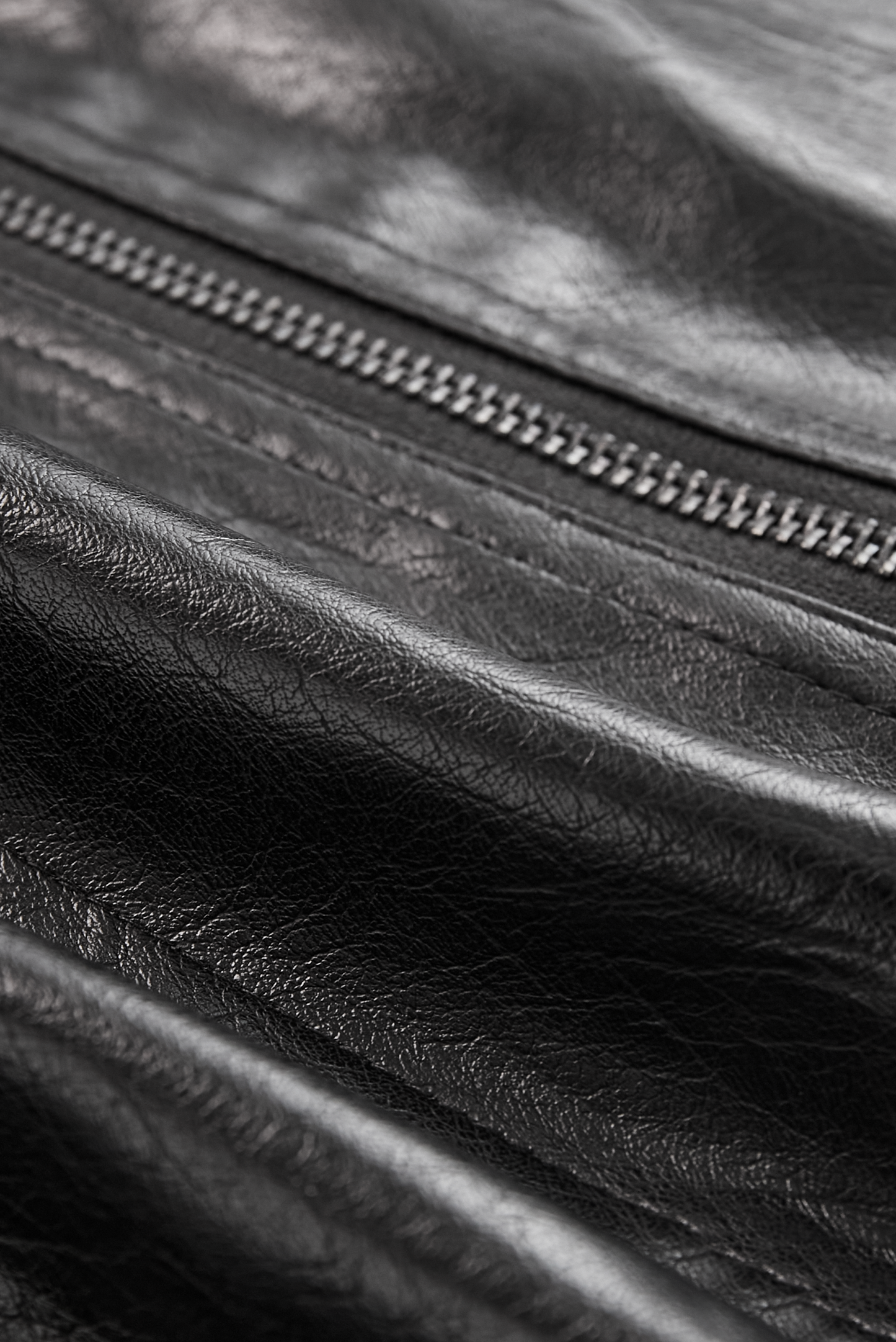 Sofia – Damen Lederjacke mit Reißverschluss und Stehkragen