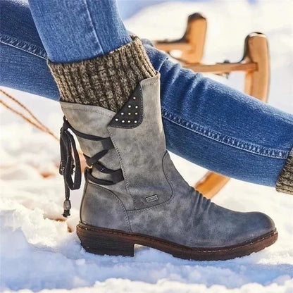 Mira - Damen Winterboots mit Schnürung und Nieten-Details