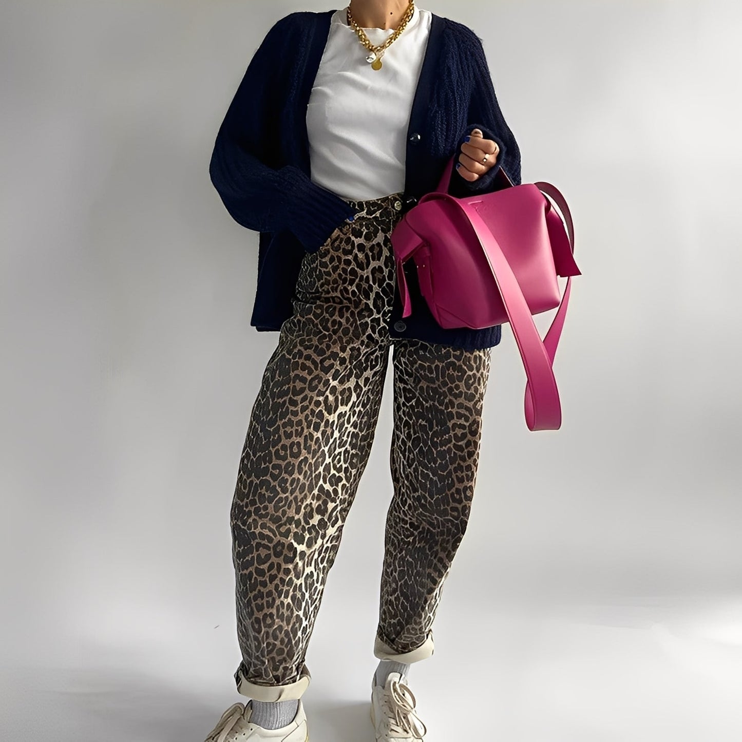 Amira – Trendige Damen Hose mit Animal-Print