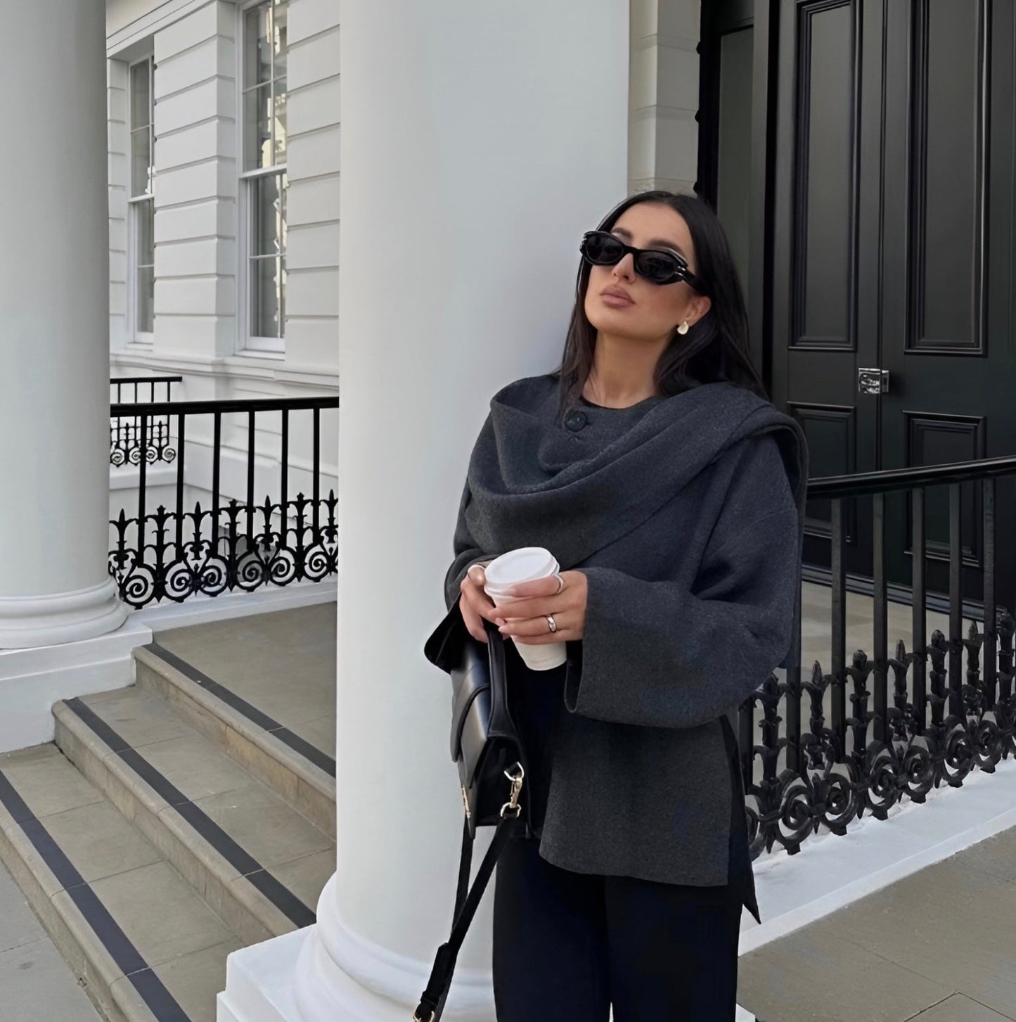 Elena - Oversized Damen Wolljacke mit Wickelkragen