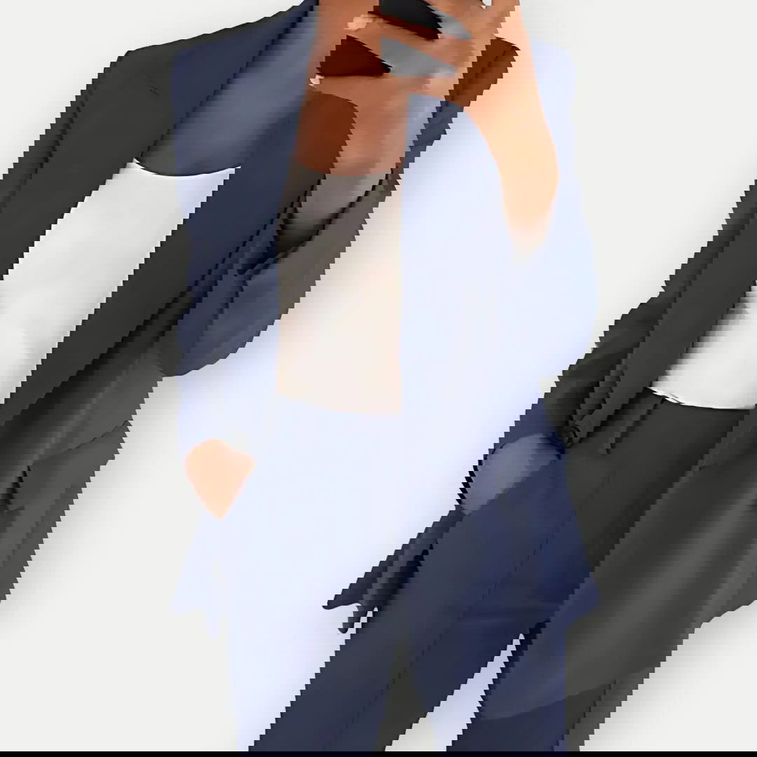 Valeria – Damen-Hosenanzug und Blazer im taillierten Schnitt