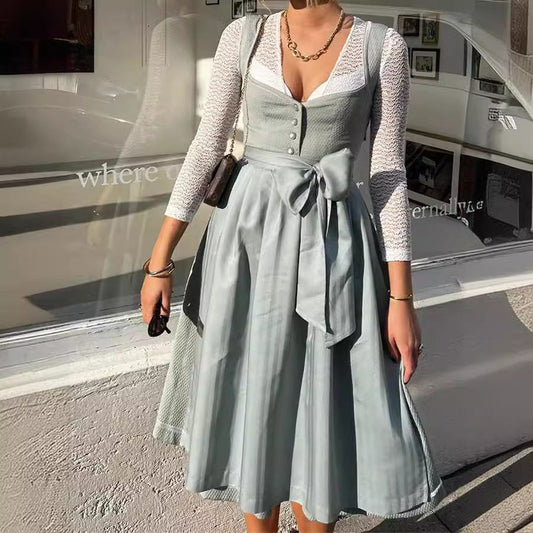 Elegantes Midi-Dirndlkleid mit Spitzenärmeln und Taillenschleife
