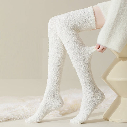 Mila - Flauschige Overknee-Socken für Damen