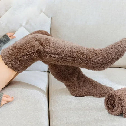Clara – Flauschige Overknee-Socken für Damen